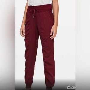 Lululemon Athletica Dance Studio mid rise jogger